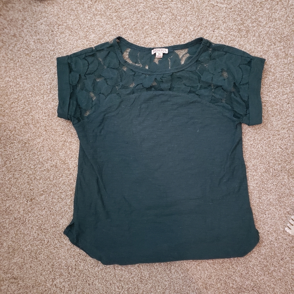 FREE WITH BUNDLE Lace cotton top
